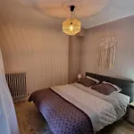 Appartement Lumineux Avec Acces Jardin Et Piscine Chauffee